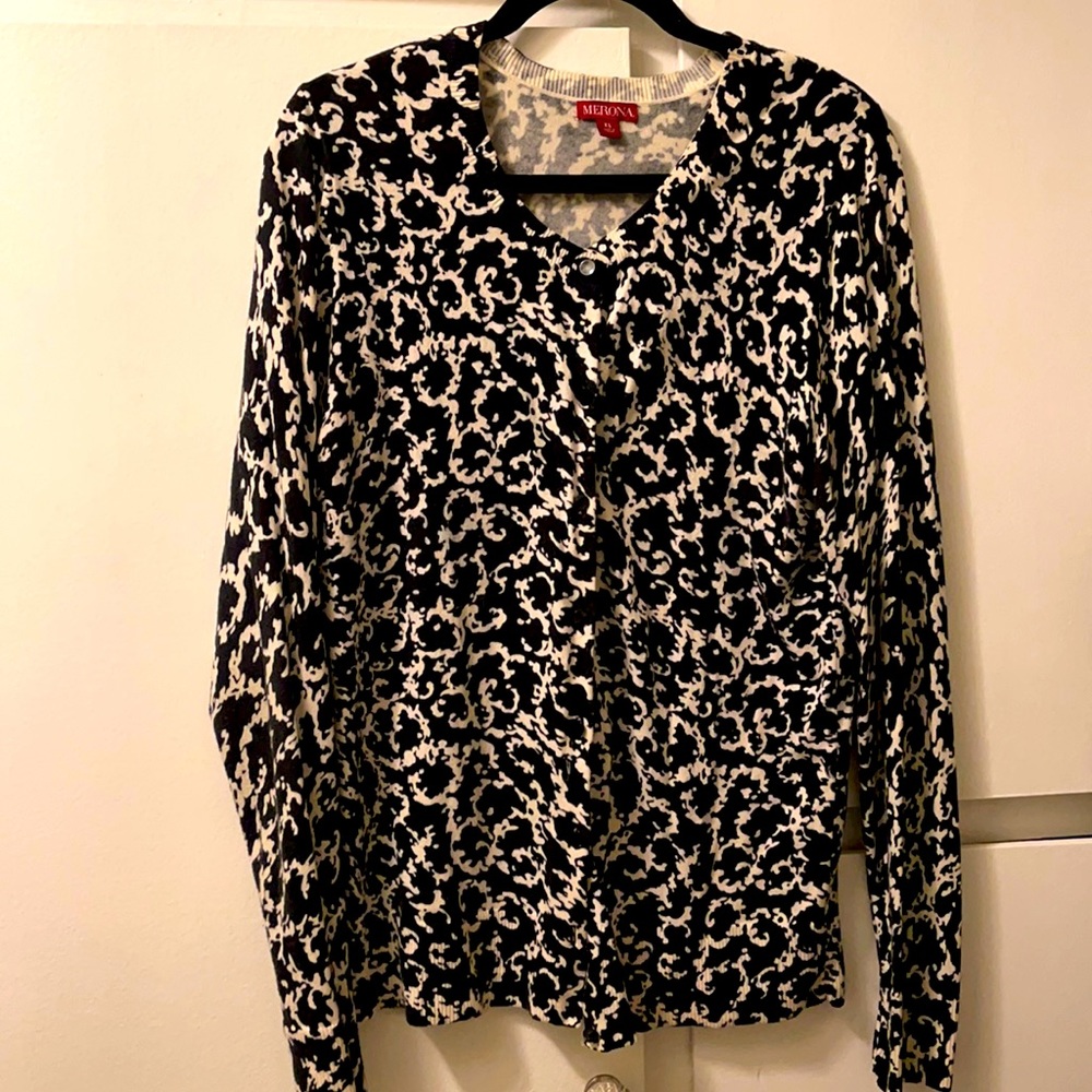 Cardigan Sweater. Black and white paisley pattern.